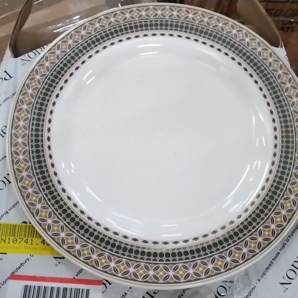 BOXED ATRIUM DINNER PLATE SET