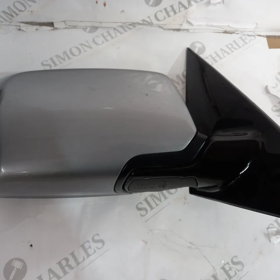 UNKNOW SPEC WIND MIRROR IN SILVER 