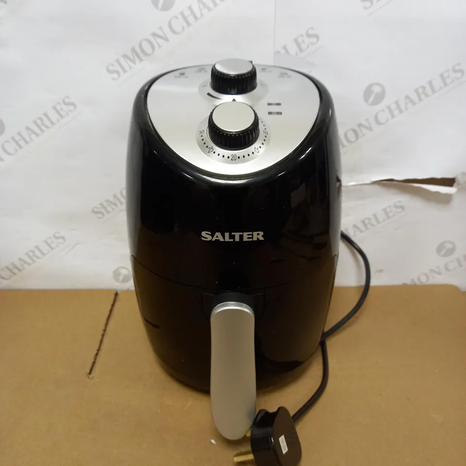SALTER EK2817 COMPACT HOT AIR FRYER 