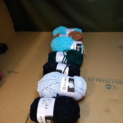 LOT OF 7 BAGS OF WOOL