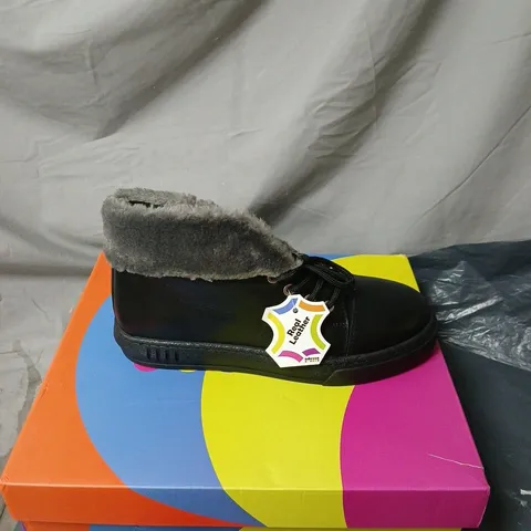 ADESSO ALOE BOOT LIQOURICE SIZE 41 BOXED