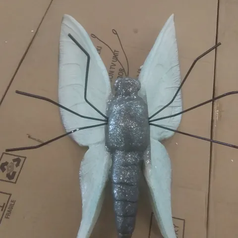 BOXED GARDEN BUTTERFLY HANGING ORNAMENT