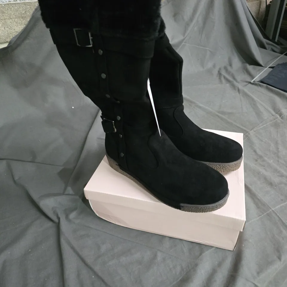 UK 6 LA MAREY WOMEN'S BLACK FUR-TRIM BOOTS