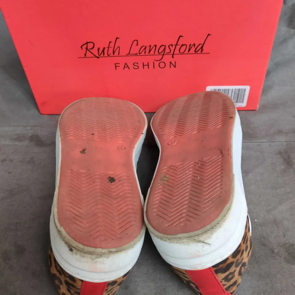 RUTH LANGSFORD FASHION WHITE LEATHER TRAINERS WITH LEOPARD HEEL – UK 5 (EU 38)