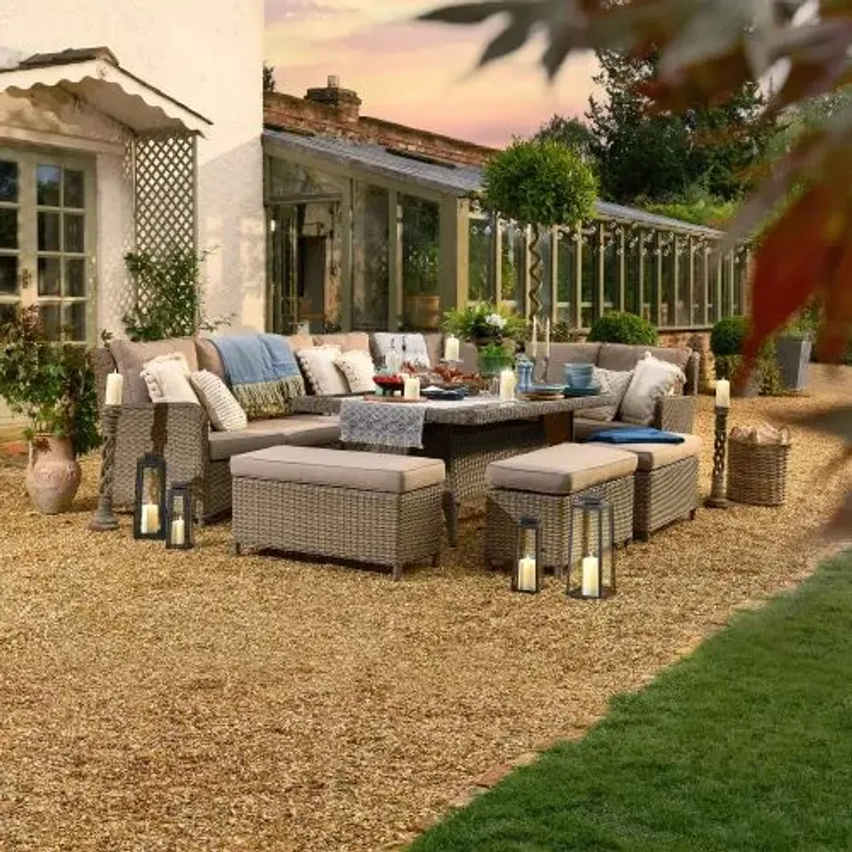 BOXED SKYE XL RATTAN GARDEN CORNER UNIT SET (5 BOXES)