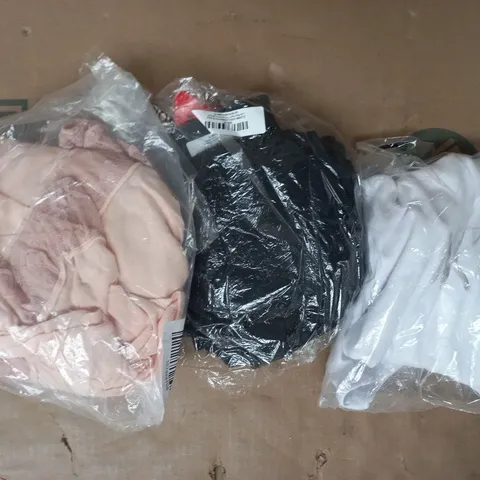 APPROXIMATELY 20 ASSORTED CLOTHING AND FASHION PRODUCTS IN VARIOUS STYLES AND SIZES - COLLECTION ONLY