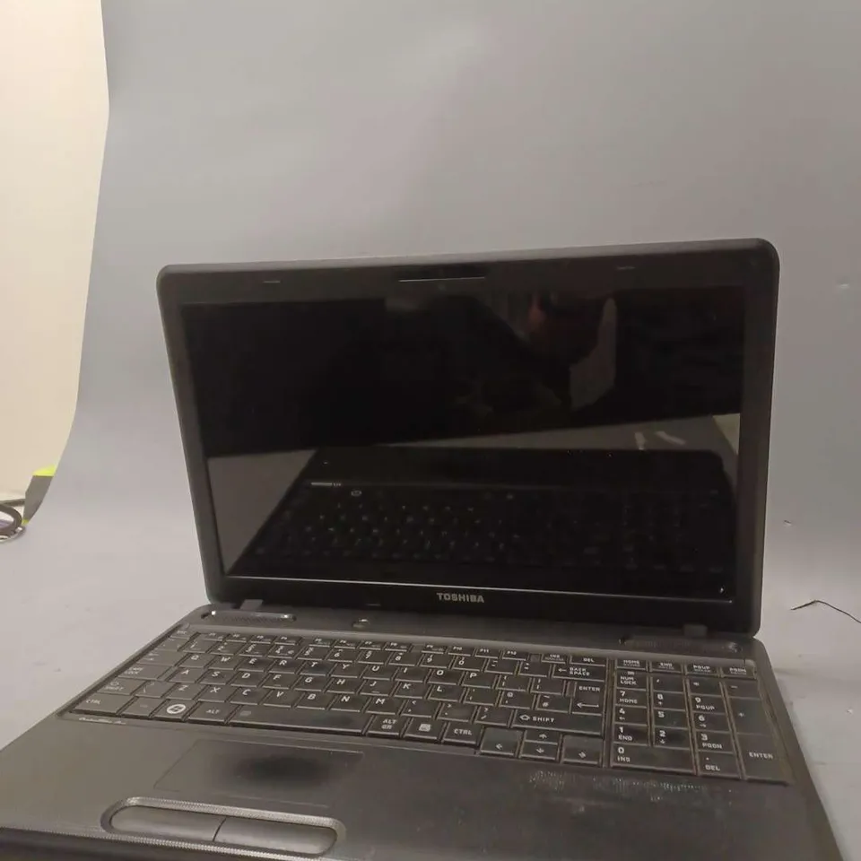 TOSHIBA C660-21D LAPTOP