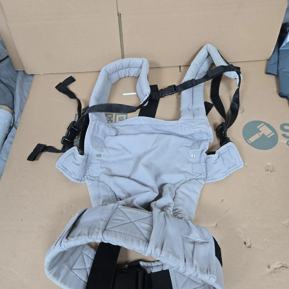 ISARA BABY CARRIER GREY