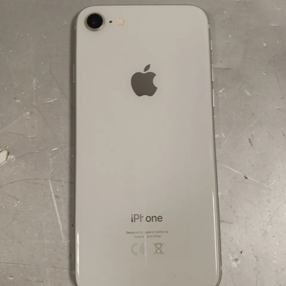 APPLE IPHONE 8 SMARTPHONE IN WHITE 