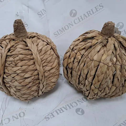 WICKER-EFFECT SET OF 2 PUMPKINS