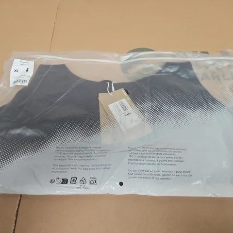 ON CLOUD STUDIO BRA – NAVY, XL