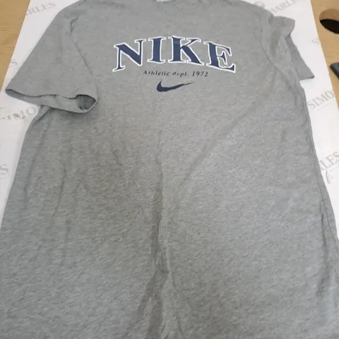 NIKE LIGHT GREY T-SHIRT SIZE XS