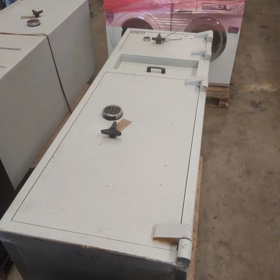 SMP LARGE HEAVY DUTY COMBINATION SAFE