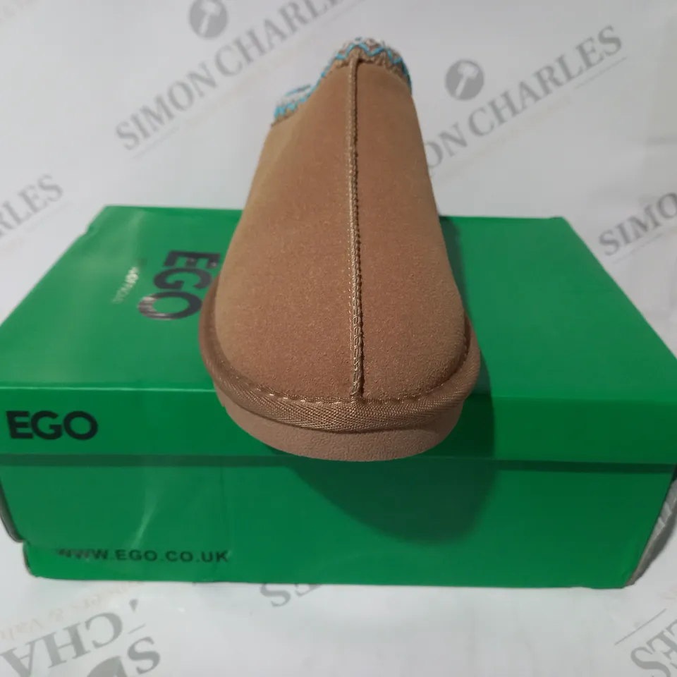 BOXED PAIR OF EGO CATCH UP SLIP-ON FAUX FUR LINED SHOES IN LIGHT CHESTNUT UK SIZE 8