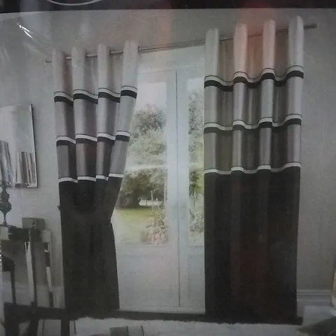 PACKAGED BATTLE EYELET ROOM DARKENING CURTAINS, SILVER , 66X90 "