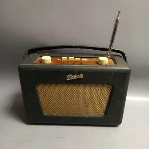 UNBOXED ROBERTS REVIVAL VINTAGE RADIO