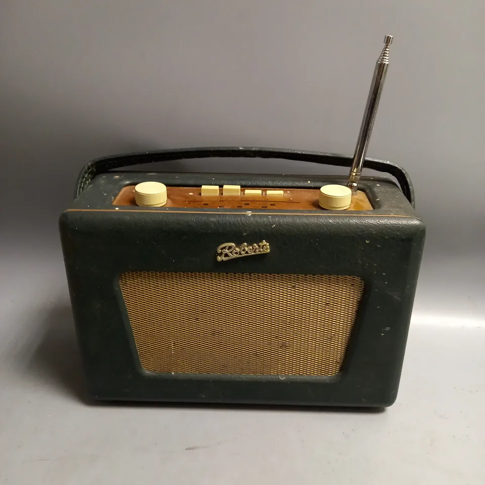 UNBOXED ROBERTS REVIVAL VINTAGE RADIO