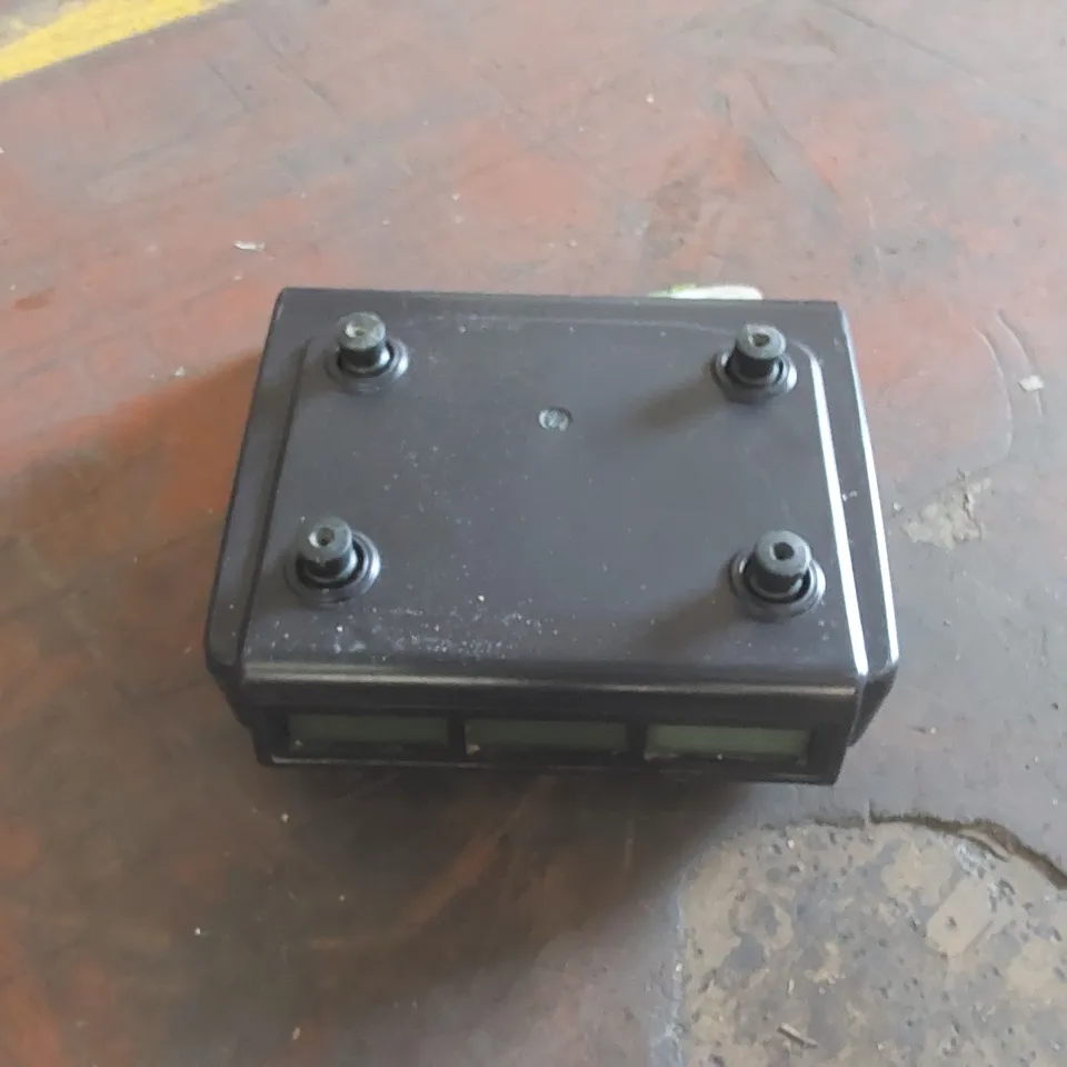 AVERY BERKEL DIGITAL SCALE