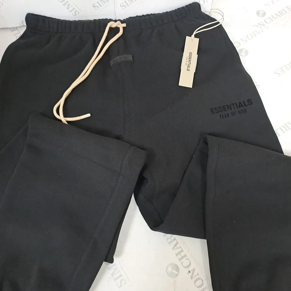 ESSENTIALS FEAR OF GOD SWATPANTS IN BLACK - L