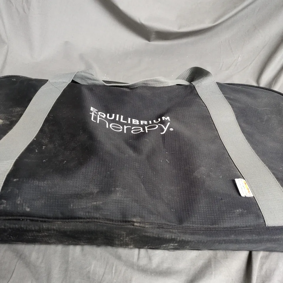 EQUILIBRIUM THERAPY MASSAGE PAD FOR HORSES WITH A CARRY BAG