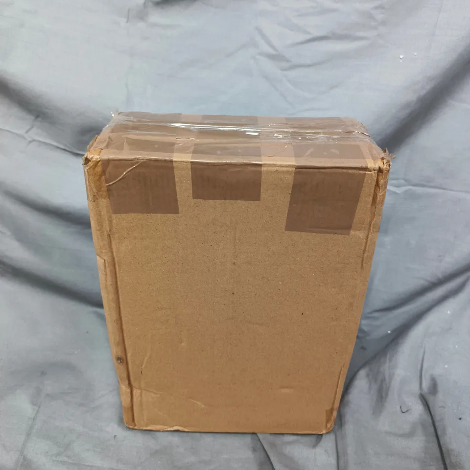 BUNDLEBERRY BY AMANDA HOLDEN SET OF 2 TWIST KNOT FLUTED PILLAR CANDLES