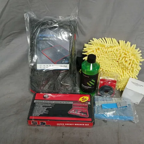 APPROXIMATELY 7 ASSORTED VEHICLE PARTS & ACCESORIES TO INCLUDE 46PCS SOCKET WRENCH, CAR DRYING TOWEL, EZCARCARE TYRE & TRIM DRESSING, ETC