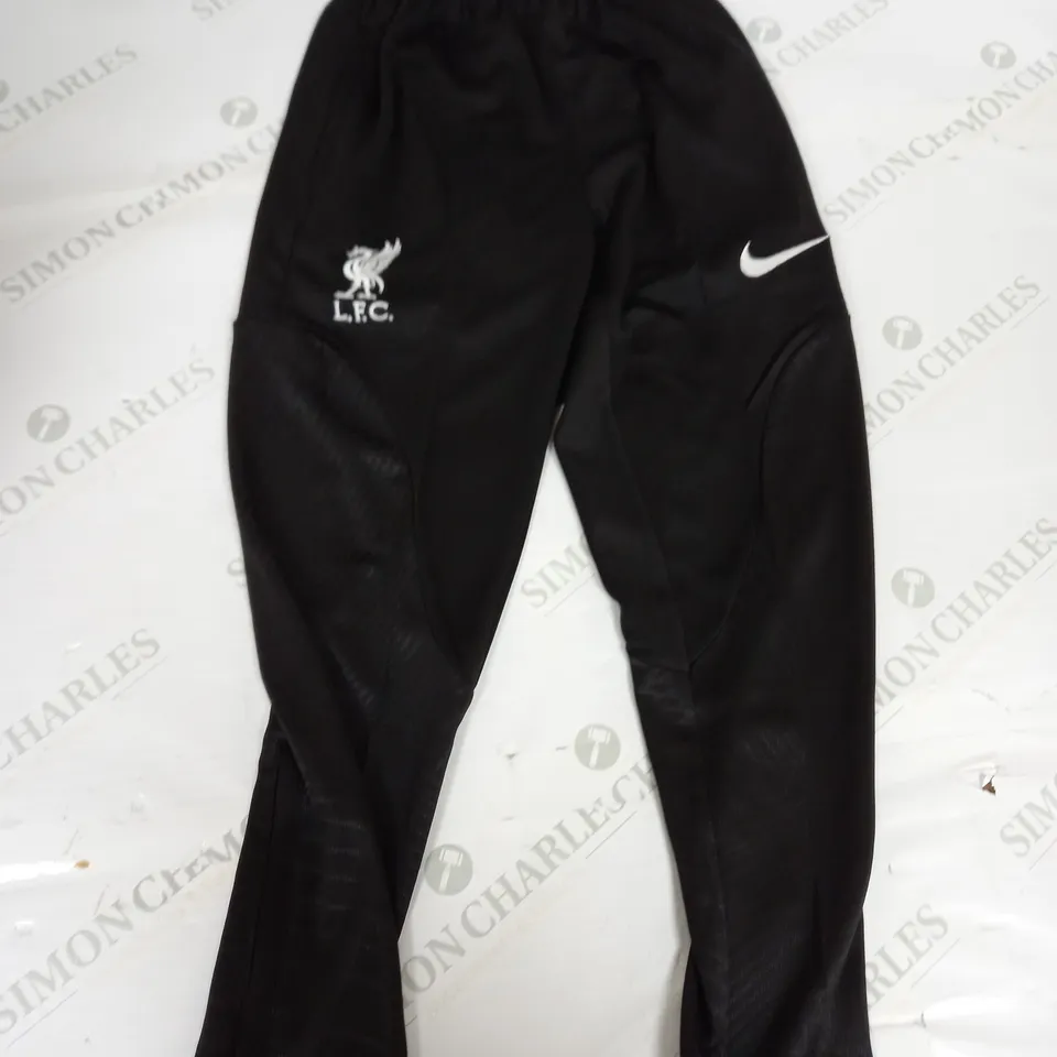 NIKE TRAINING TRACKSUIT - SIZE 10