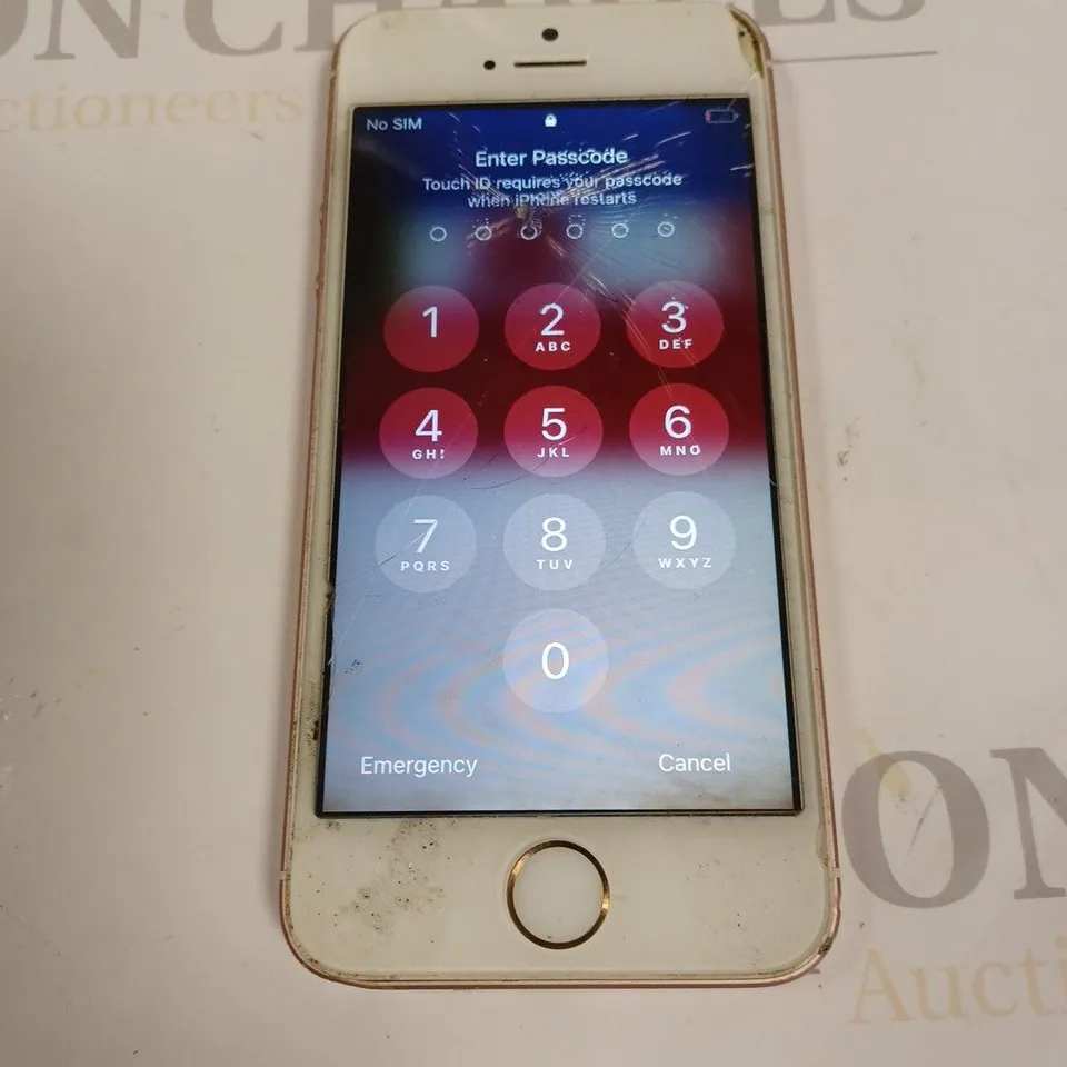 UNBOXED APPLE IPHONE MOBILE PHONE - A1723