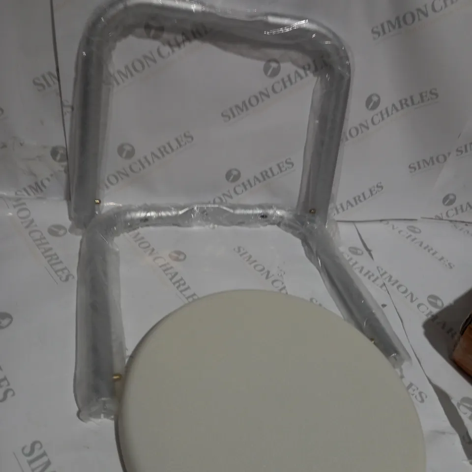 BOXED SINGLE STOOL SEAT 