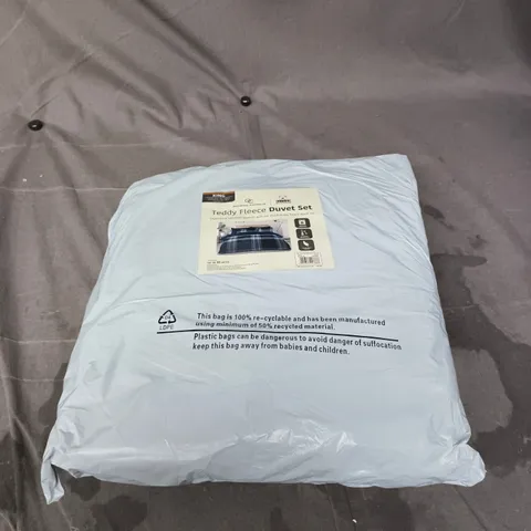 GAVENO CAVAILIA TEDDY FLEECE DUVET SET – KING, NAVY