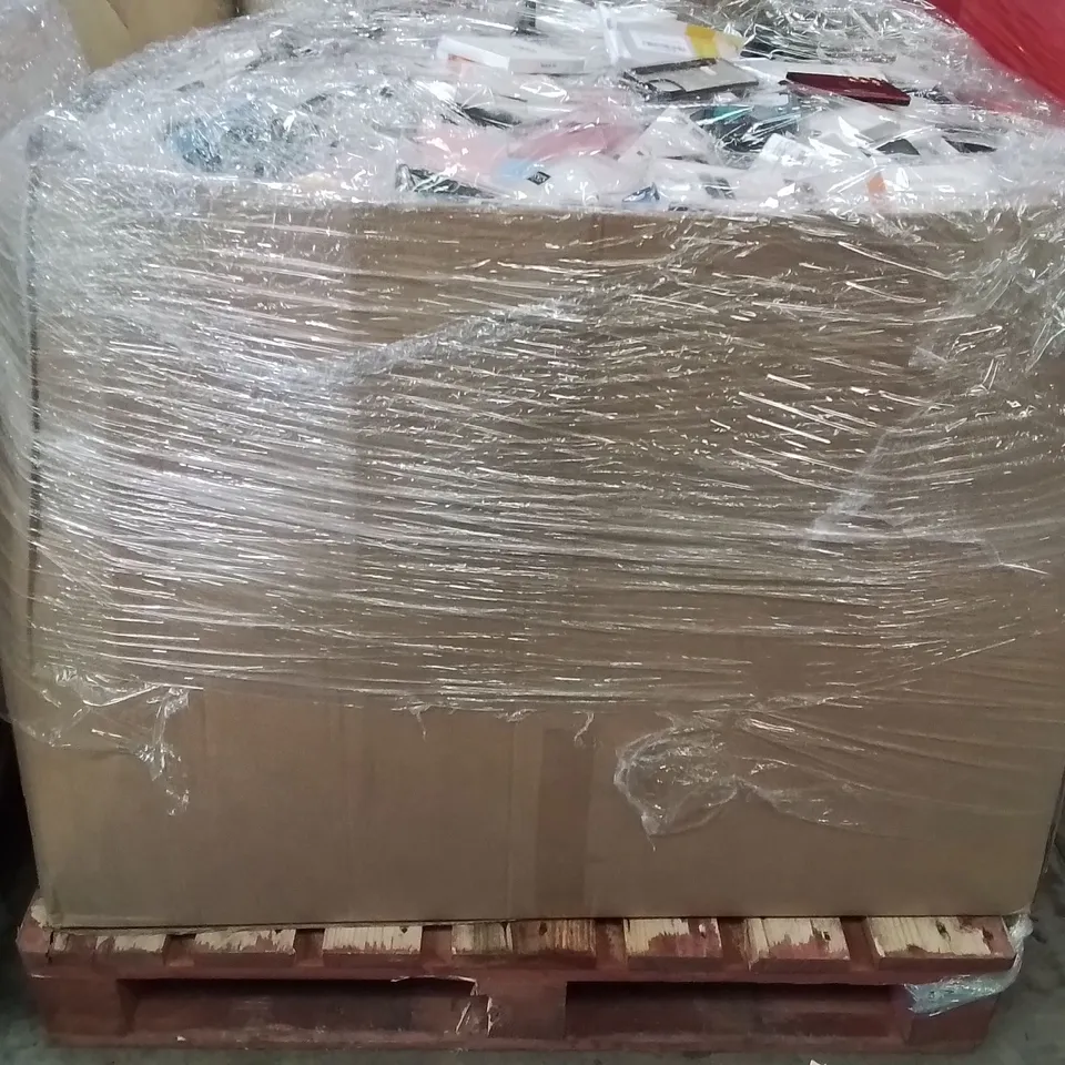 PALLET CONTAINING VERY LARGE AMOUNT OF BRAND NEW PHONE CASES [MODELS AND MAKES VARY]