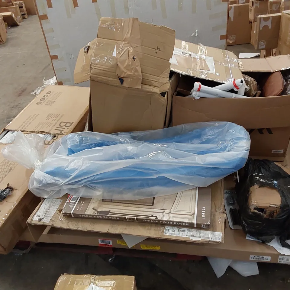 LARGE PALLET OF ASSORTED FURNITURE PARTS AND CONSUMER PRODUCTS 