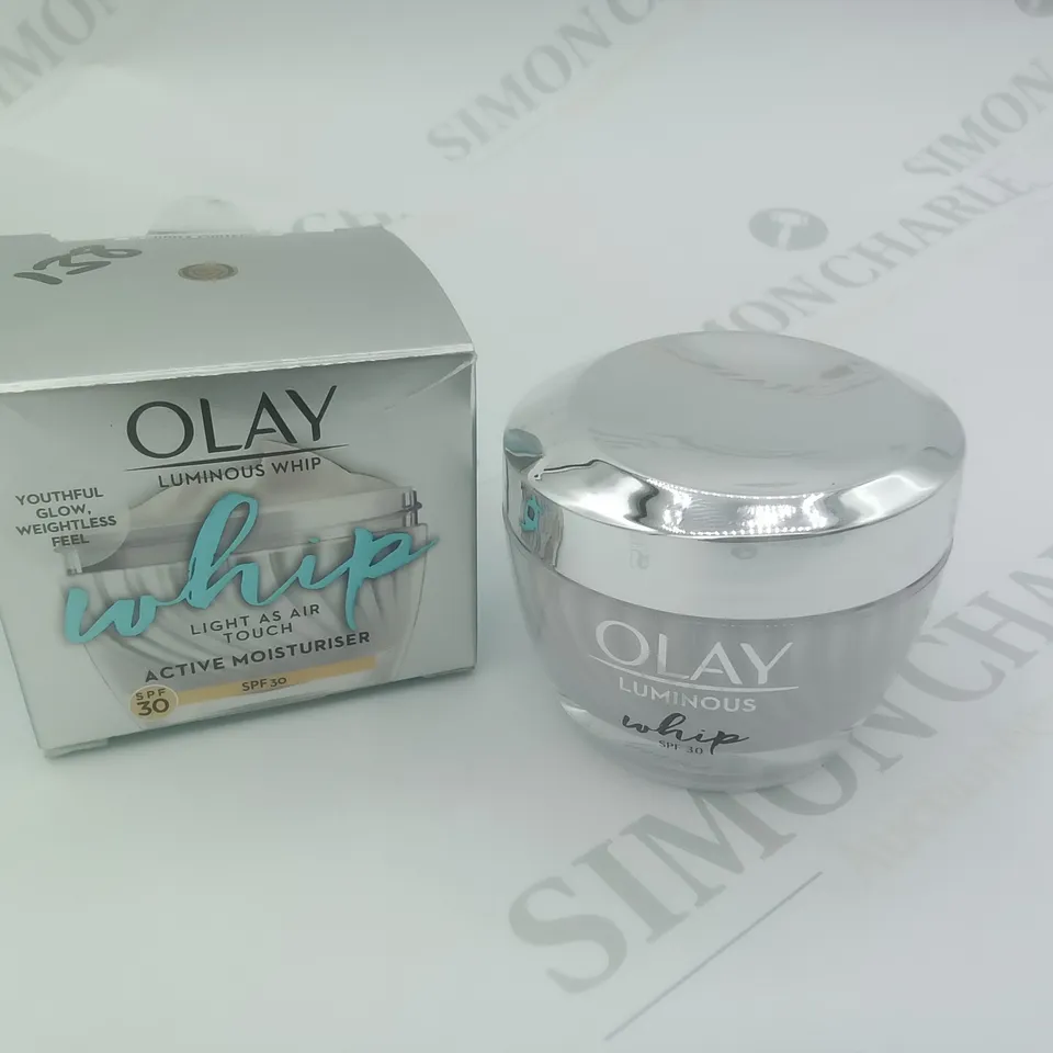 BOXED OLAY LUMINOUS WHIP LIGHT AS AIR ACTIVE MOISTURISER 50ML