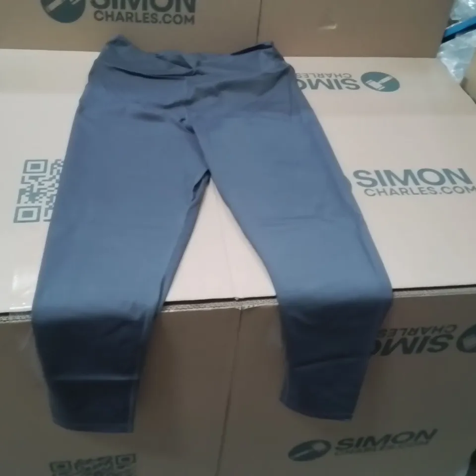 BOXED BRAND NEW APPROXIMATELY 24 ANTHOLOGY LEGGINGS CHARCOAL SIZE 20