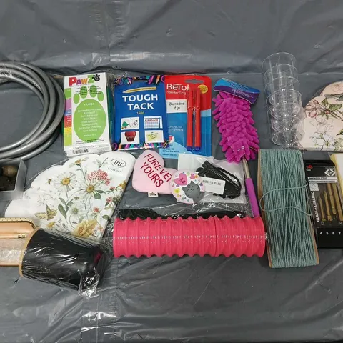 APPROXIMATELY 10 ASSORTED HOUSEHOLD ITEMS TO INCLUDE - PARKER PEN, STICKY LABELS, AND TOUGH TACK ETC. 