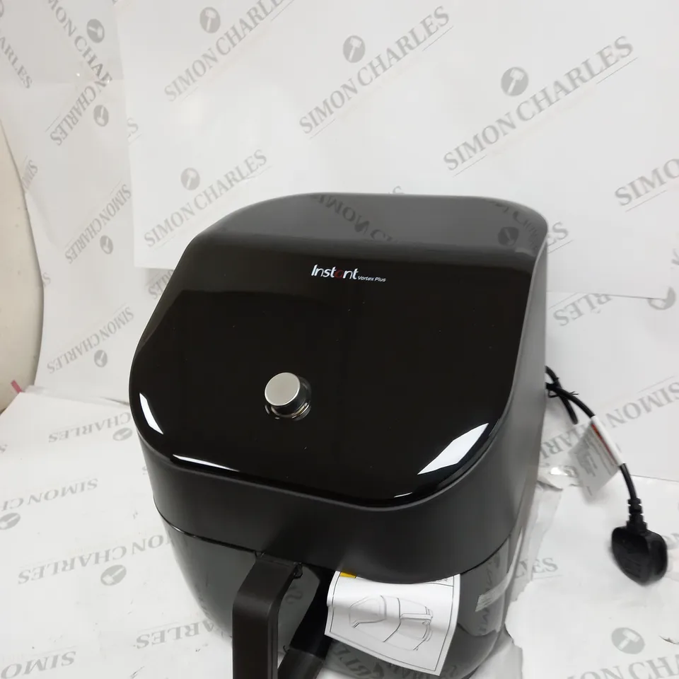 BOXED INSTANT VORTEX PLUS AIR FRYER 6 IN 1 