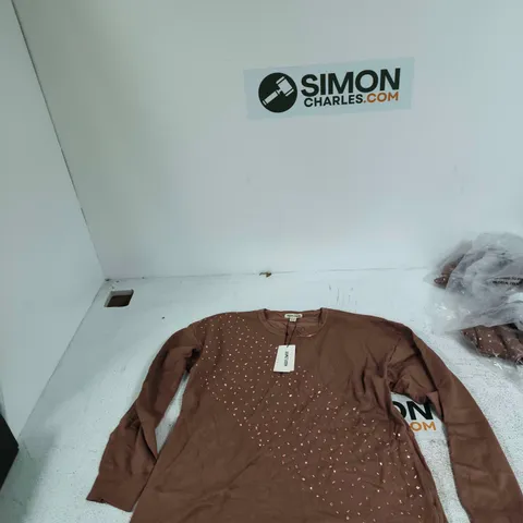 MUDFLOWER BROWN KNIT TOP WITH RHINESTONE EMBELLISHMENTS – UK XL