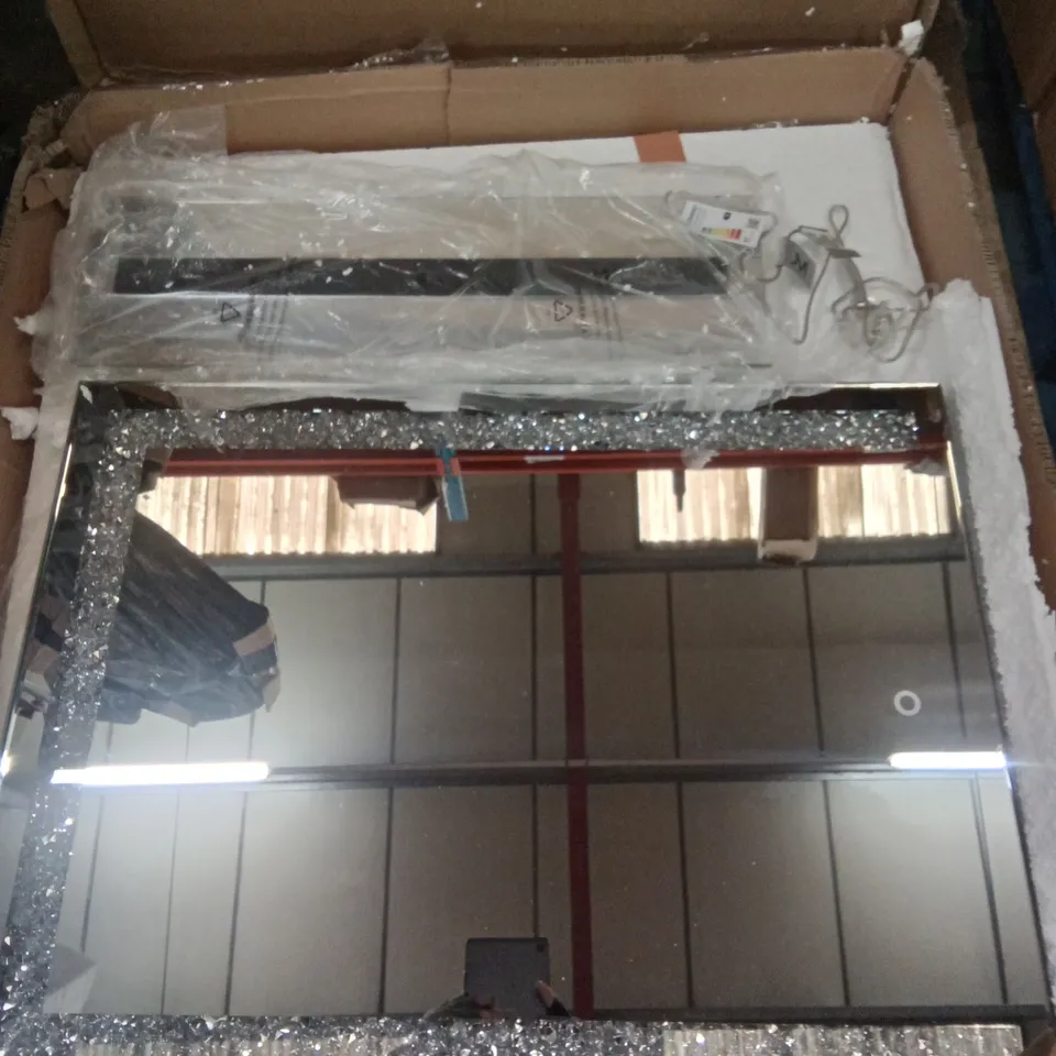 BOXED OUTLET JM BY JULIEN MACDONALD LARGE CRYSTAL LIGHT UP MIRRORED TABLE