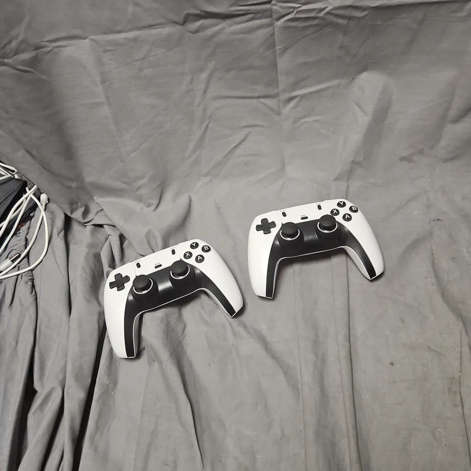 GAMESTICK X2 PRO WIRELESS CONTROLLER SET WITH TWO WHITE CONTROLLERS 