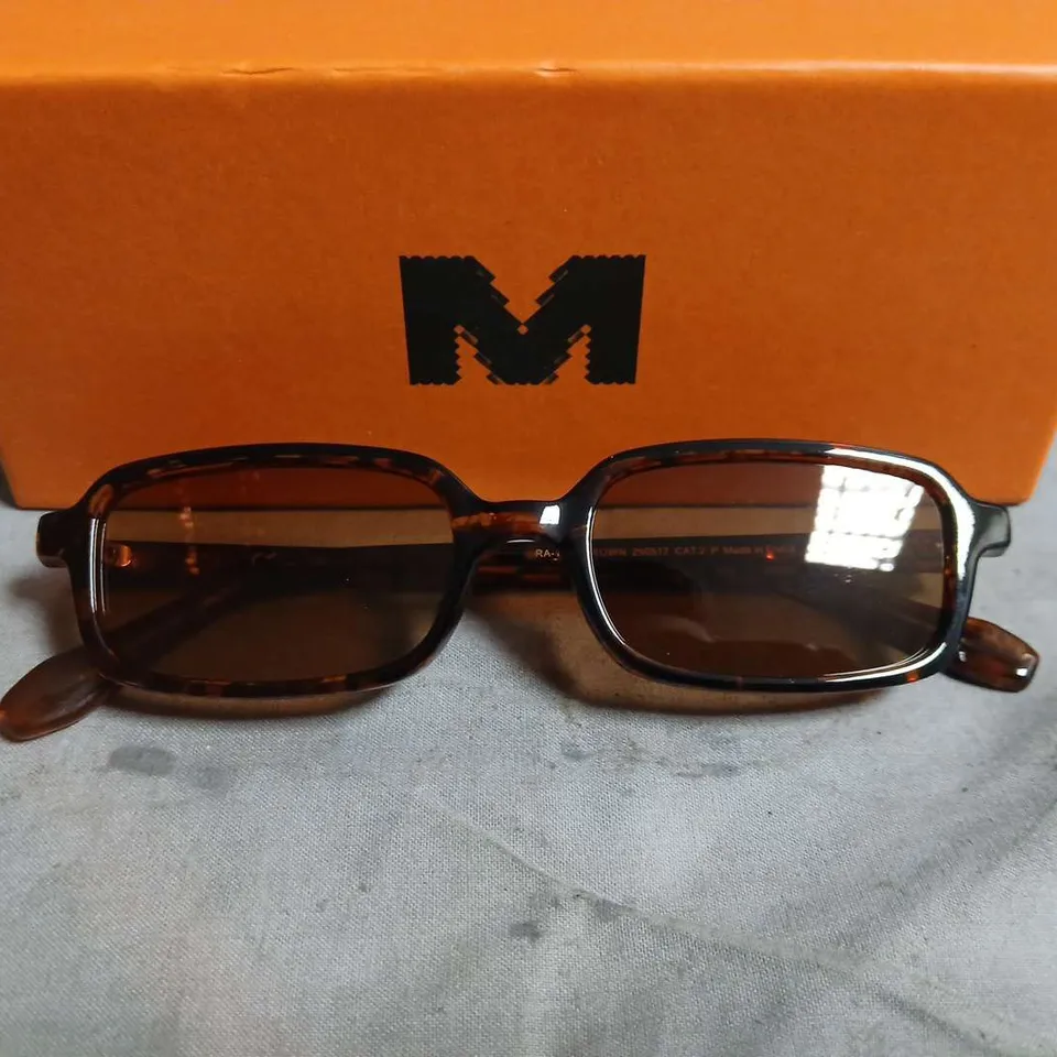 BOXED MELLER SUNGLASSES