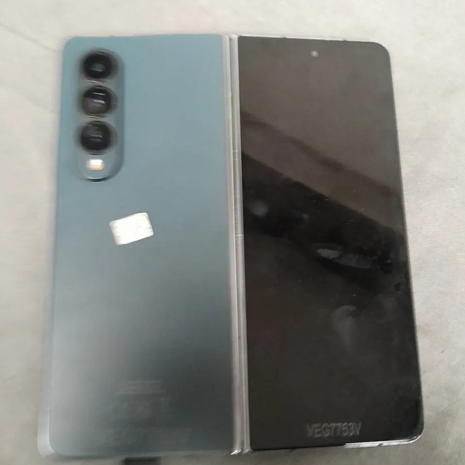 SAMSUNG GALAXY Z FOLD4  - 256GB