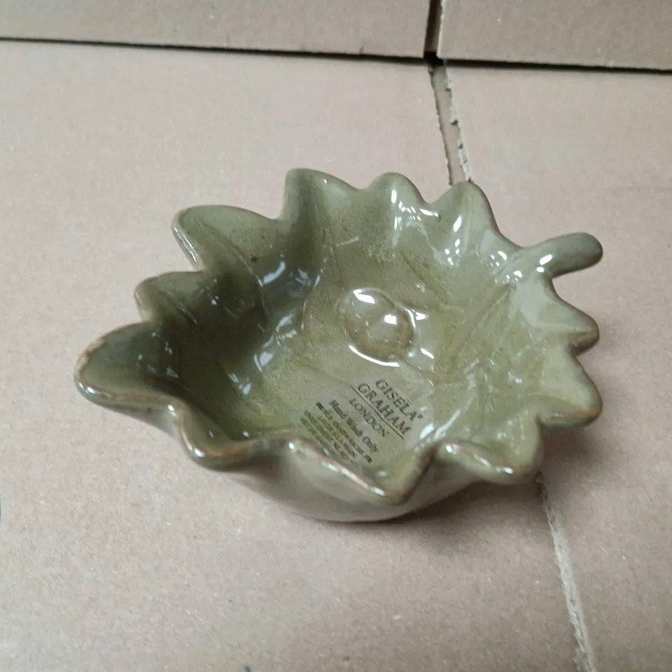 BOX OF 4 GISELA GRAHAM LONDON PORCELAIN MINI BOWL - GREEN LEAF 