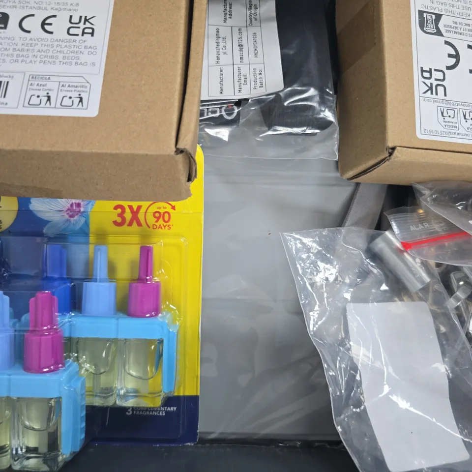 APPROXIMATELY 10 ASSORTED HOUSEHOLD ITEMS TO INCLUDE FEBREZE PLUG REFILLS, HEAVY PADLOCKS, ETC