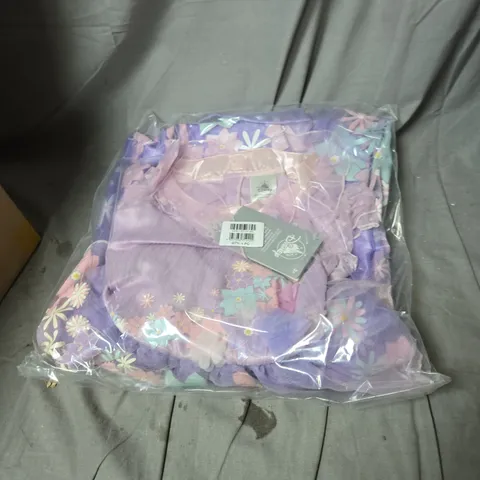 BOX OF APPROXIMATELY 14 DISNEY ENCANTO ISABEL COSTUMES SIZE 9-10 YEARS