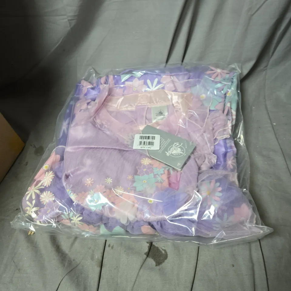 BOX OF APPROXIMATELY 14 DISNEY ENCANTO ISABEL COSTUMES SIZE 9-10 YEARS 