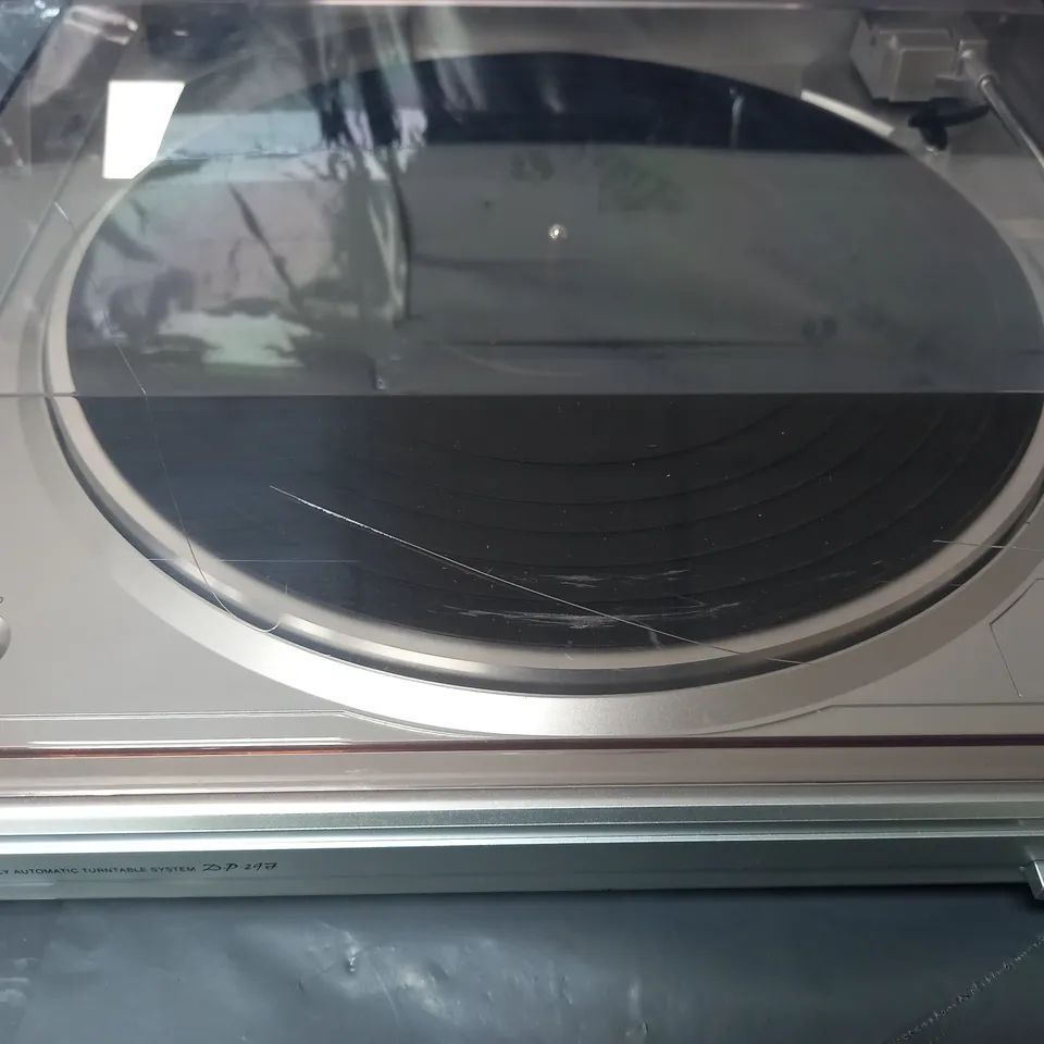 DENON DP29F SILVER TURNTABLE RRP £119