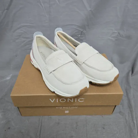 BOXED PAIR OF VIONIC 23 WALK LOAFERS IN CREAM/CAMEO ROSE - SIZE 4