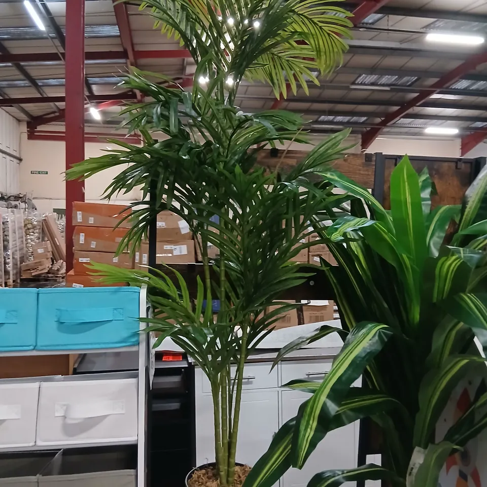 TALL POTTED PALM PLANT – ARTIFICIAL INDOOR HOUSEPLANT