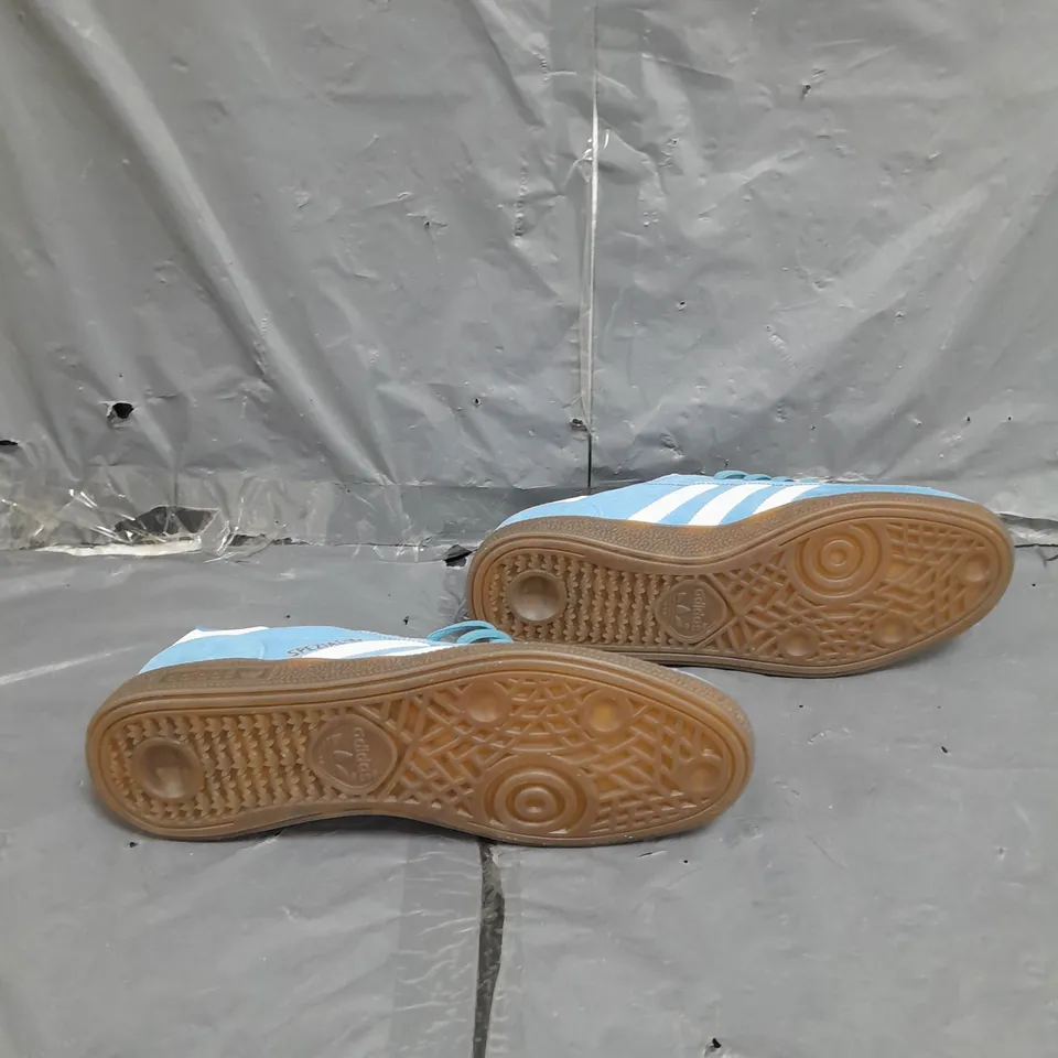 UNBOXED PAIR OF ADIDAS SPEZIAL IN BLUE SIZE UK 7 1/2