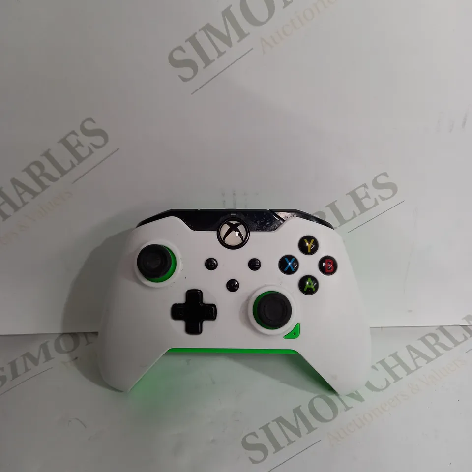 PDP NEON WHITE XBOX WIRED CONTROLLER